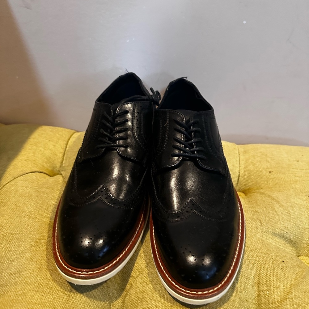 Classic Black Leather Men's Dress Shoes No box